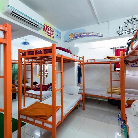 Mumbai Backpackers,Airport 호텔 외부 사진